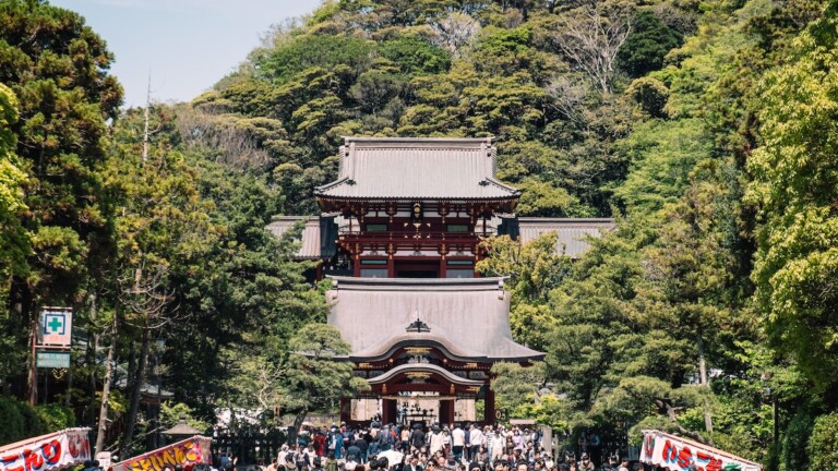 鎌倉の鶴岡八幡宮 鎌倉にある鶴岡八幡宮の写真