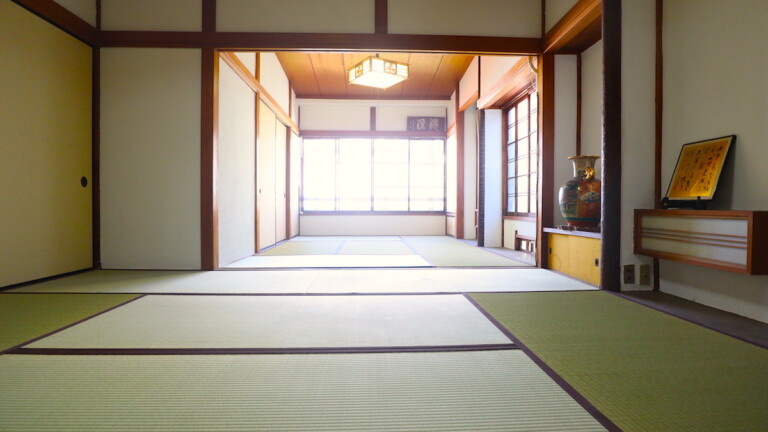 14畳(8畳+6畳)の和室 日本のホテルの癒される部屋